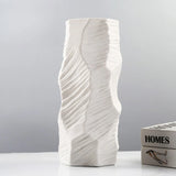 Simple European home decor ornaments, white ceramic vases, living room wine cabinets, dried flower crafts, flower utensils