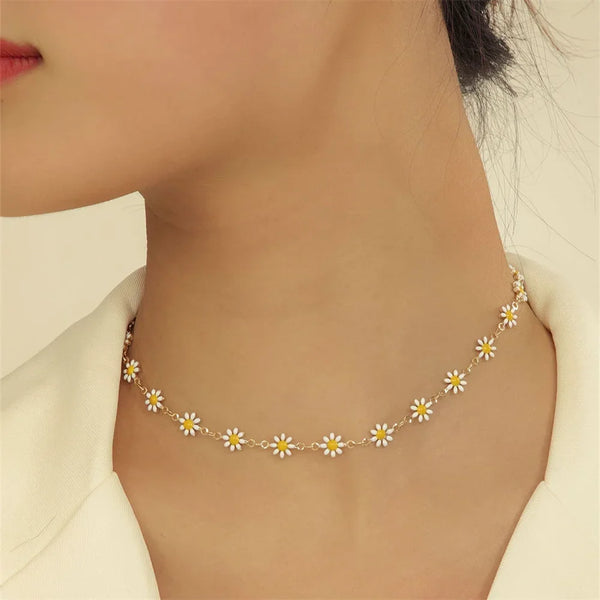 New Vintage Gold Plated Alloy Lucky Sunflower Chain Necklace For Women Female Fashion Boho Simple Choker Jewelry Party Gift